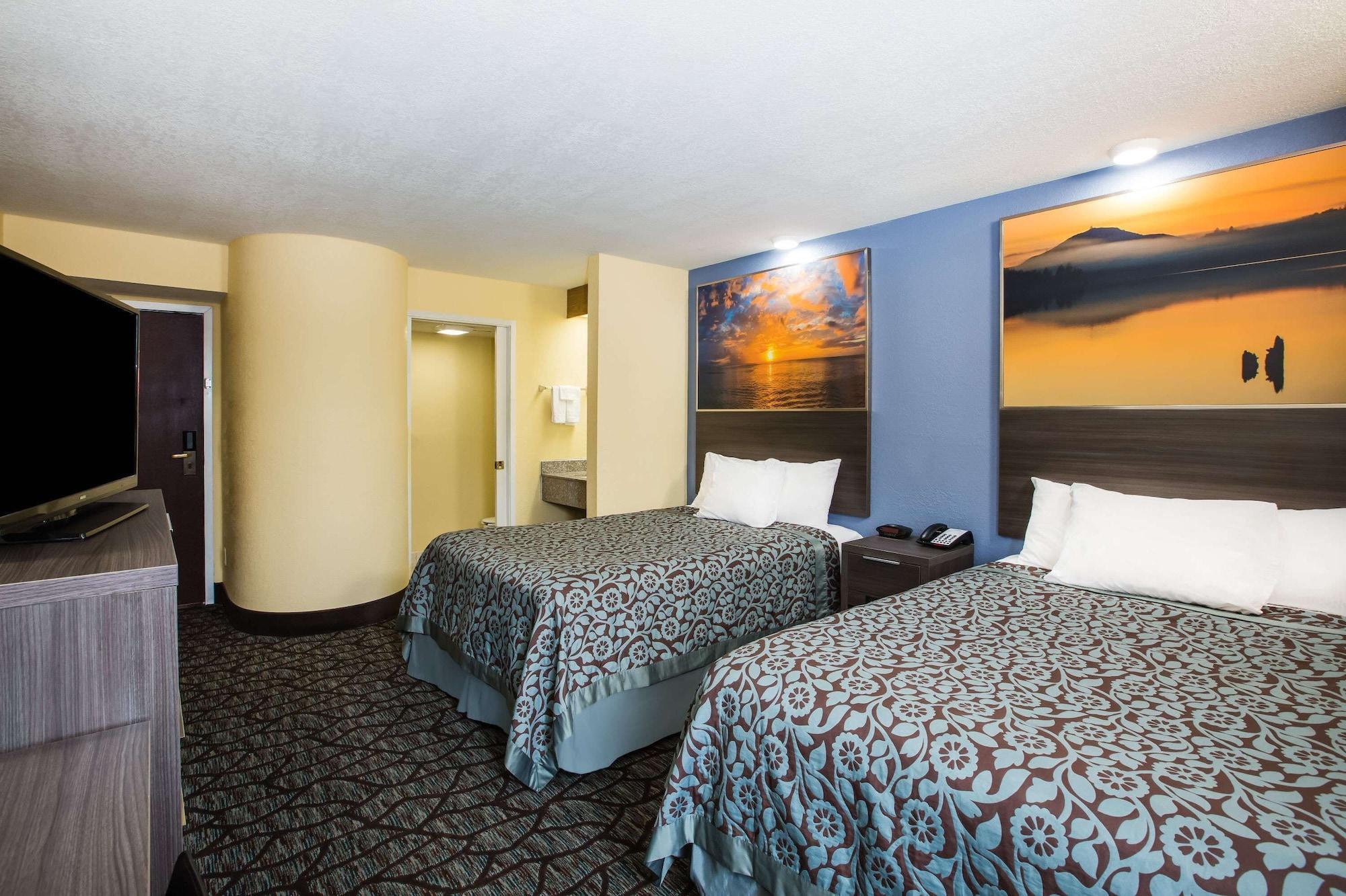Days Inn By Wyndham Blue Springs Εξωτερικό φωτογραφία