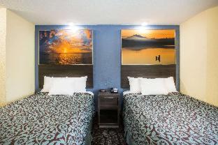 Days Inn By Wyndham Blue Springs Δωμάτιο φωτογραφία